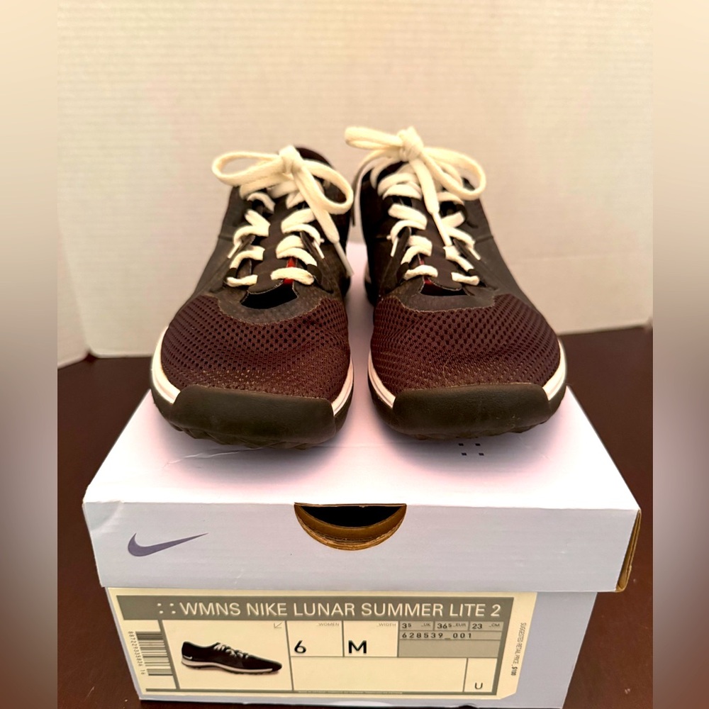 Nike Women's Black and White gold lunar summer lite 2 gold shoes